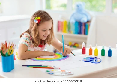 Children learning to draw
